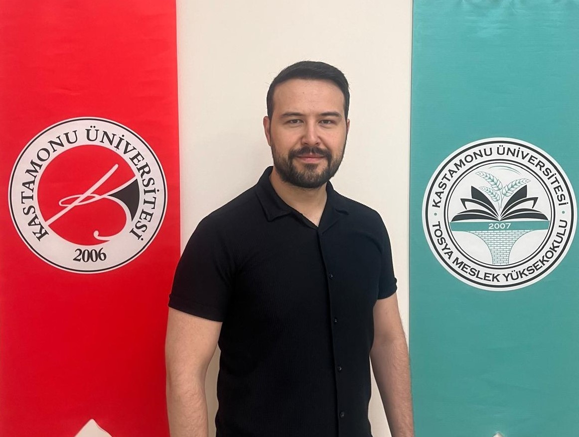 DR. ÖĞR. ÜYESİ EREN AKMAN 